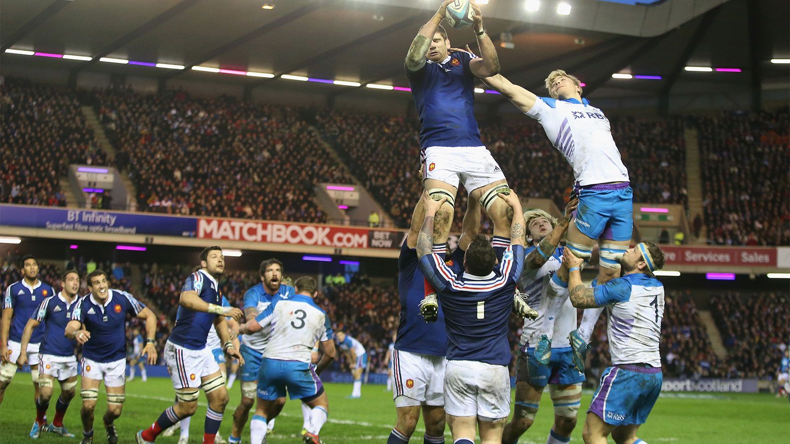 A FRANCIA LE ALCANZ� CON GANAR