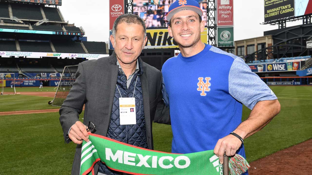 Juan Carlos Osorio en el estadio de los Mets