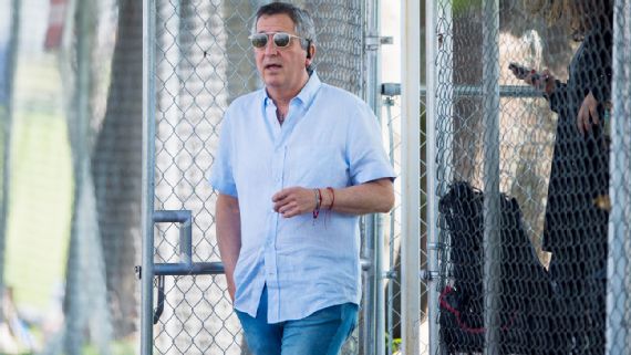 Chivas y Tigres pelean por club peruano