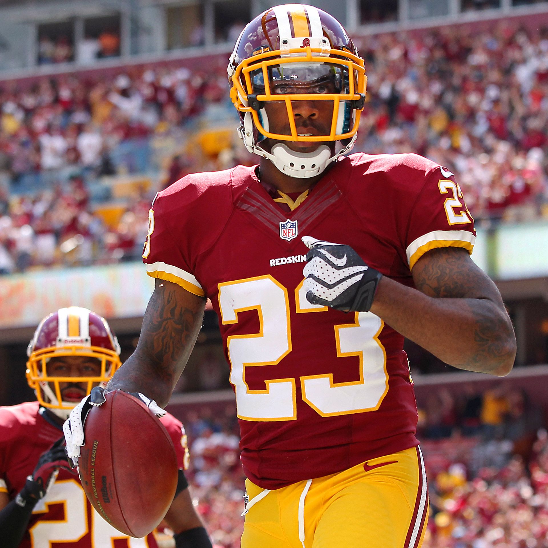 DeAngelo Hall Re signs With Washington Redskins