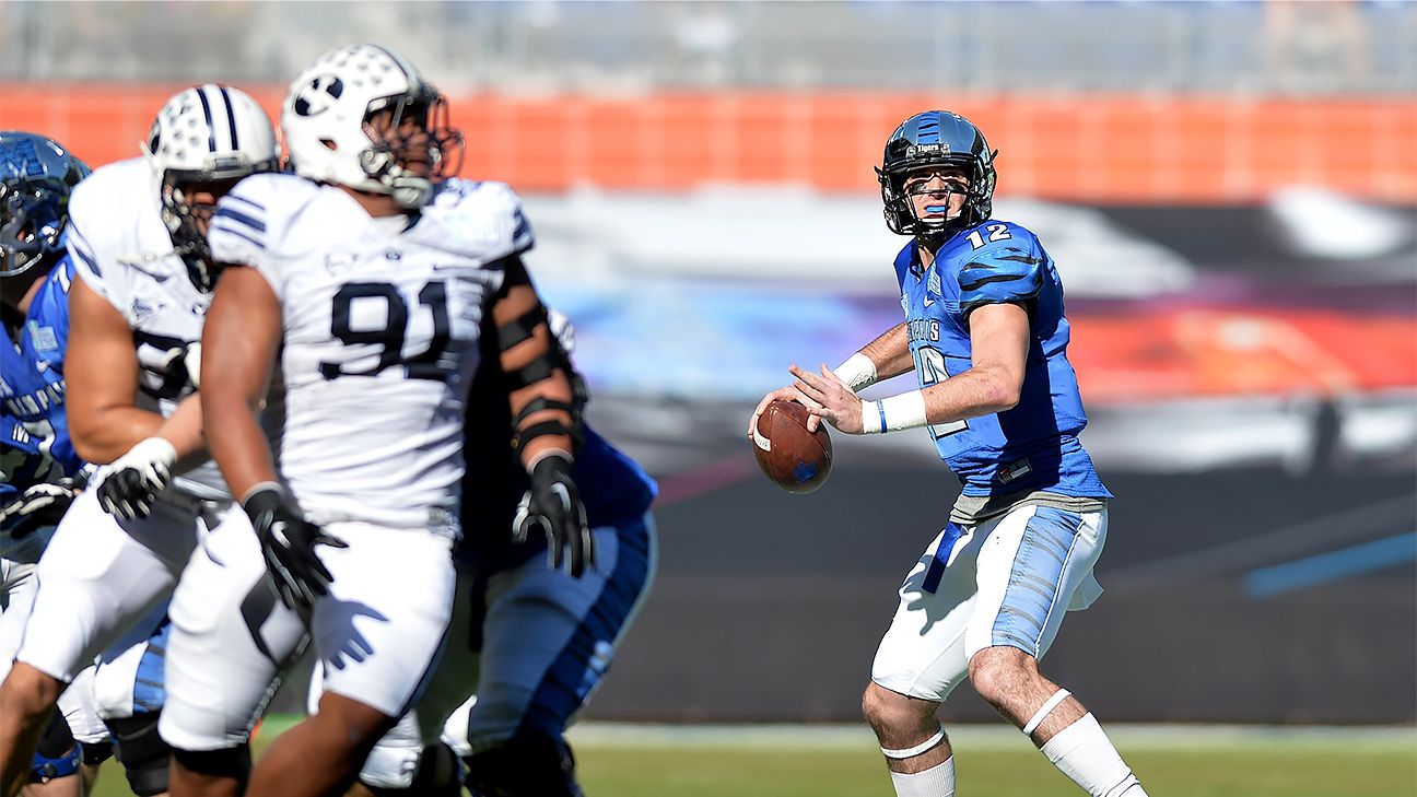 QB Paxton Lynch set for pre-draft visit to Jets