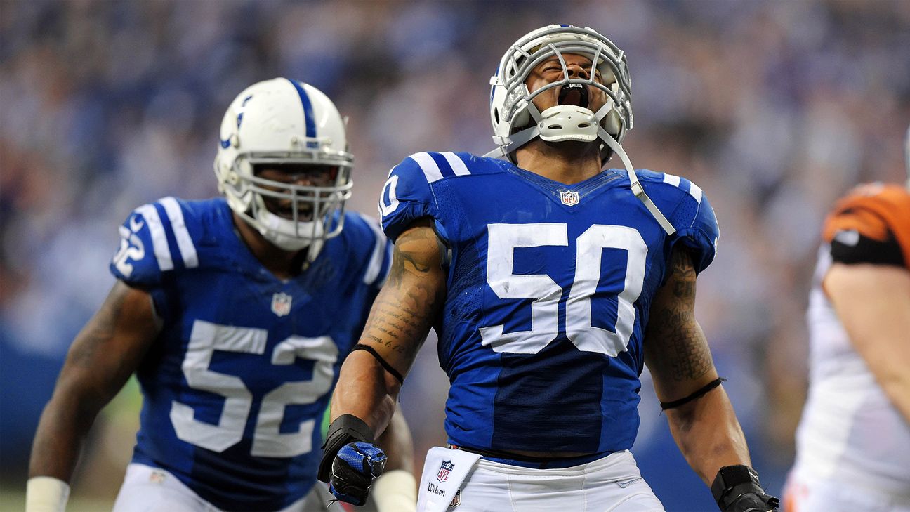 Bears add ex-Colt Freeman to retooled LB corps