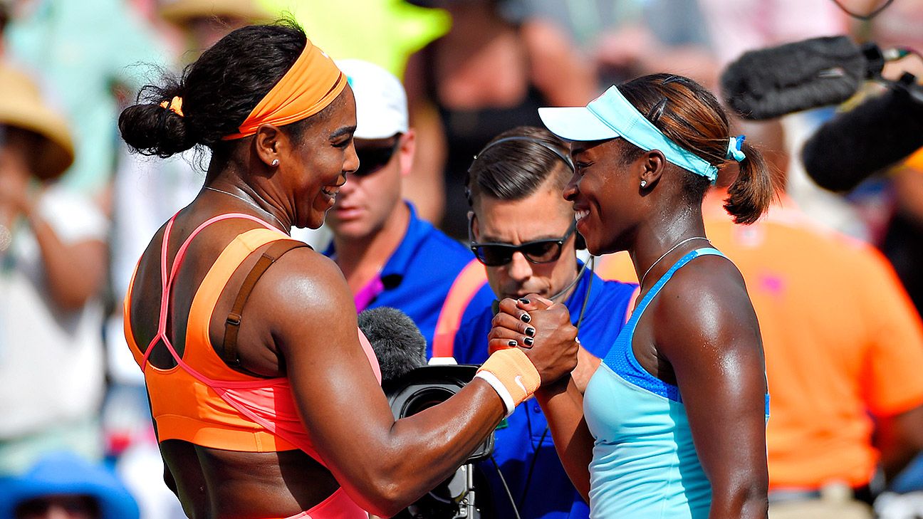 Serena Williams defeats Sloane Stephens to advance to fourth round at