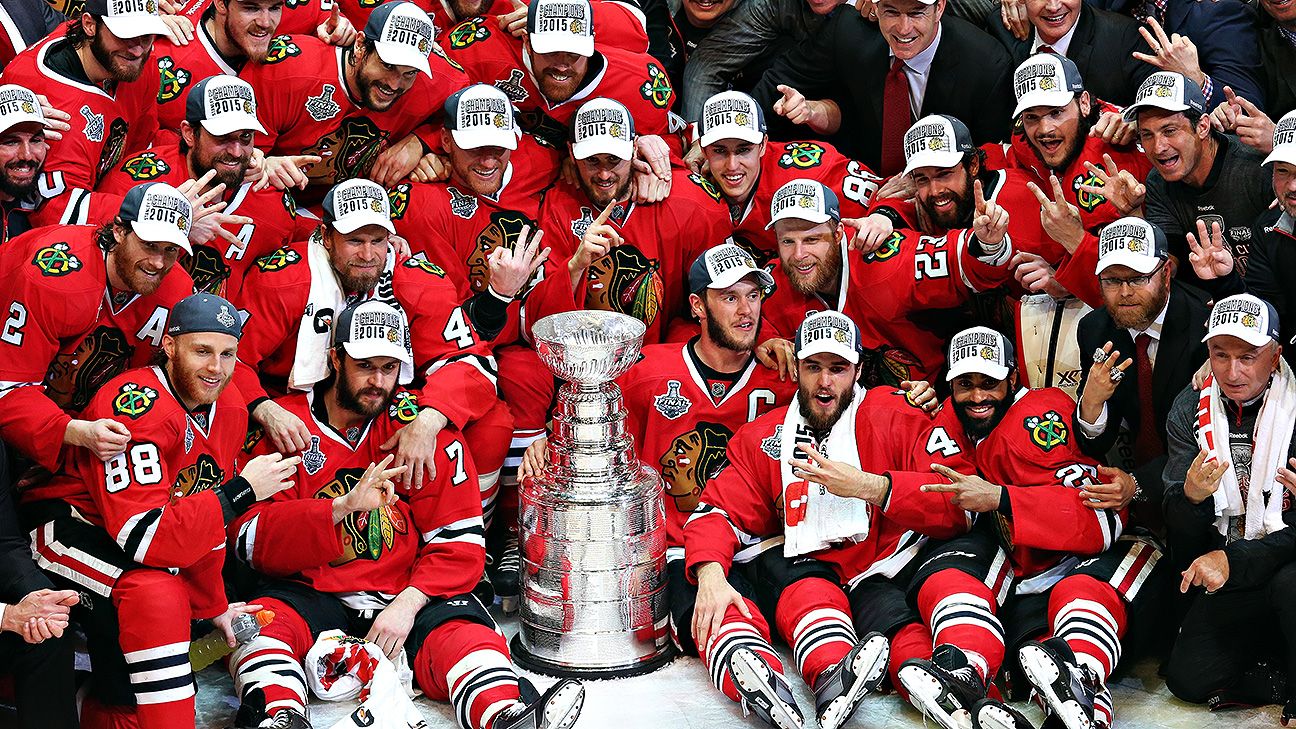 2015 Stanley Cup finals -- Delayed Stanley Cup arrives after Chicago