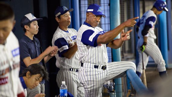 Julio Franco manager Japón