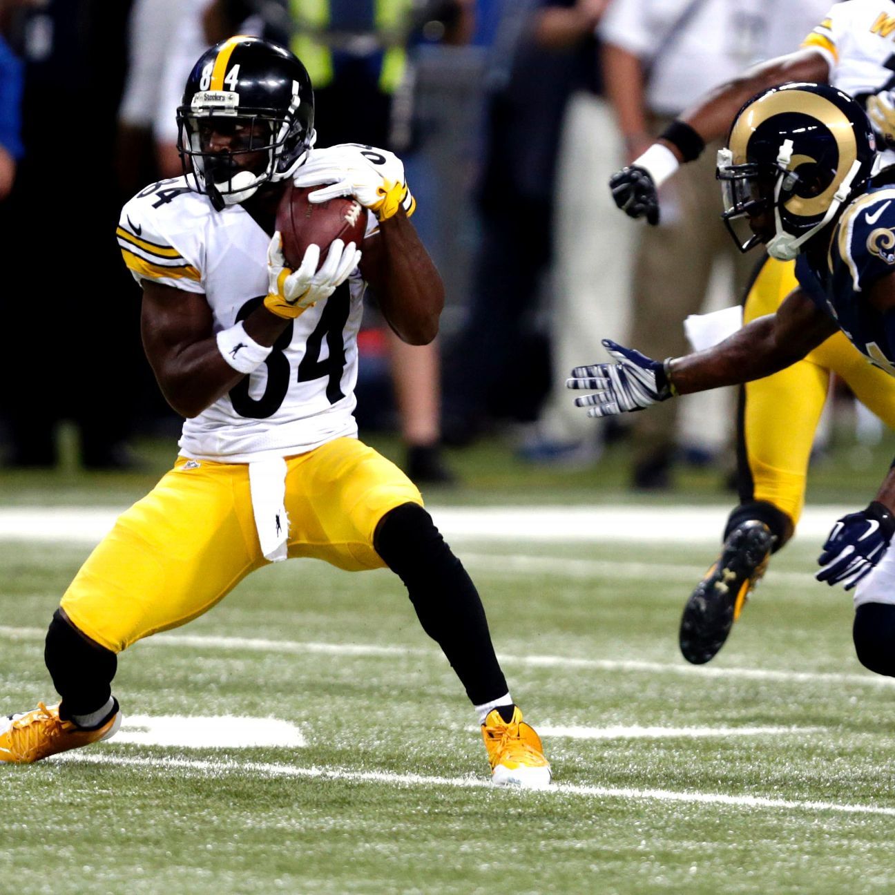 Le'Veon Bell looks good early in return; Antonio Brown extends streak