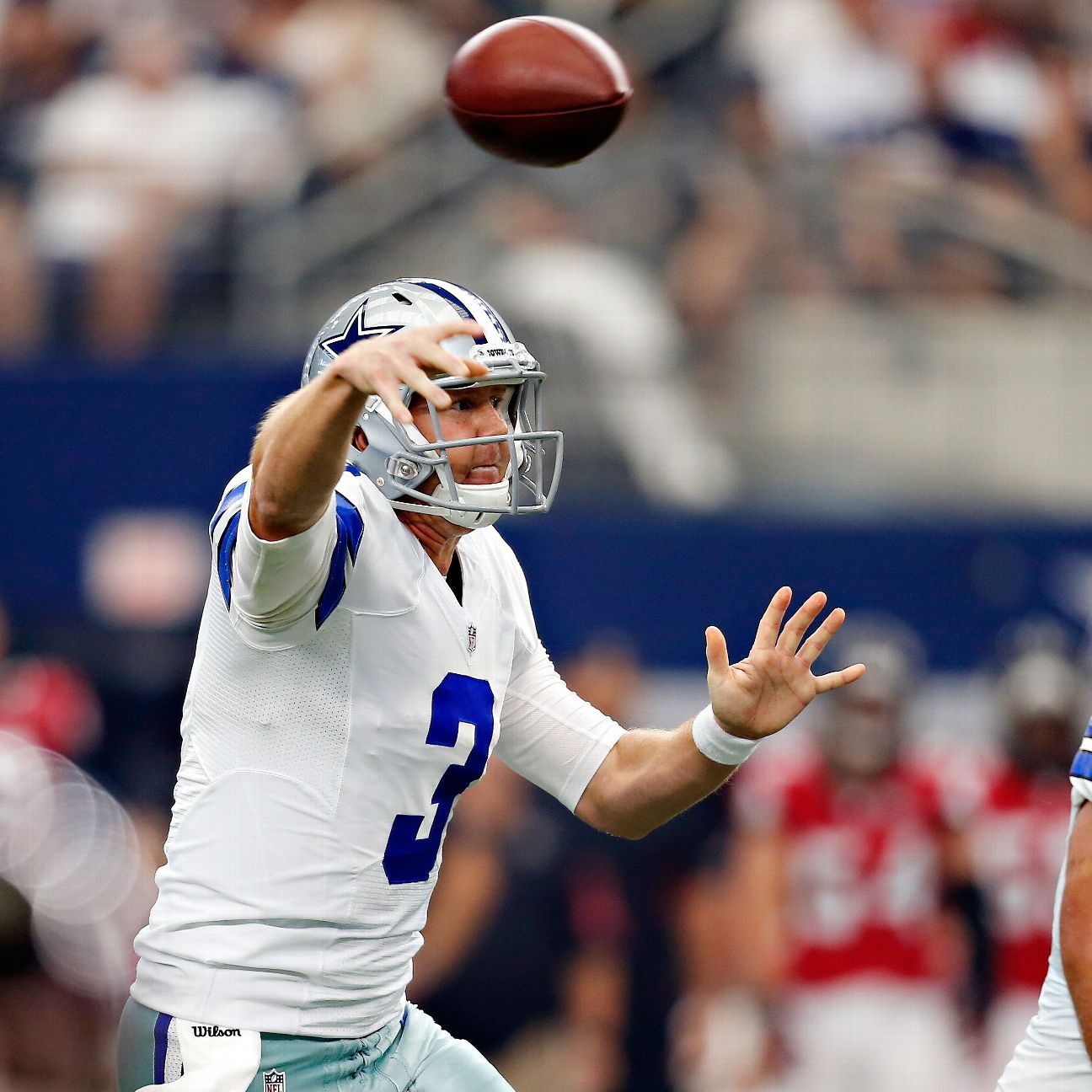 Cowboys fall apart on both sides in loss to Falcons