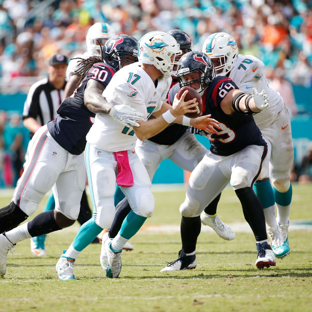 Clowney gets 1st NFL sack but Texans routed