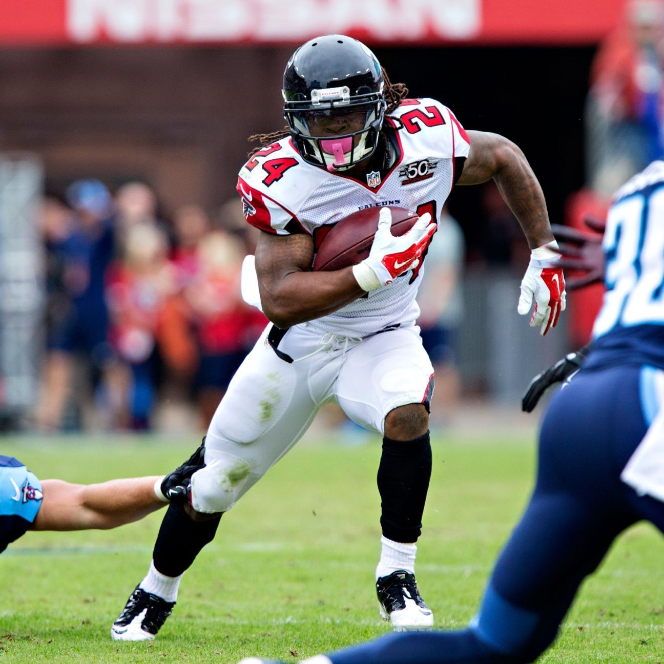 Devonta Freeman keeps showing up for Falcons