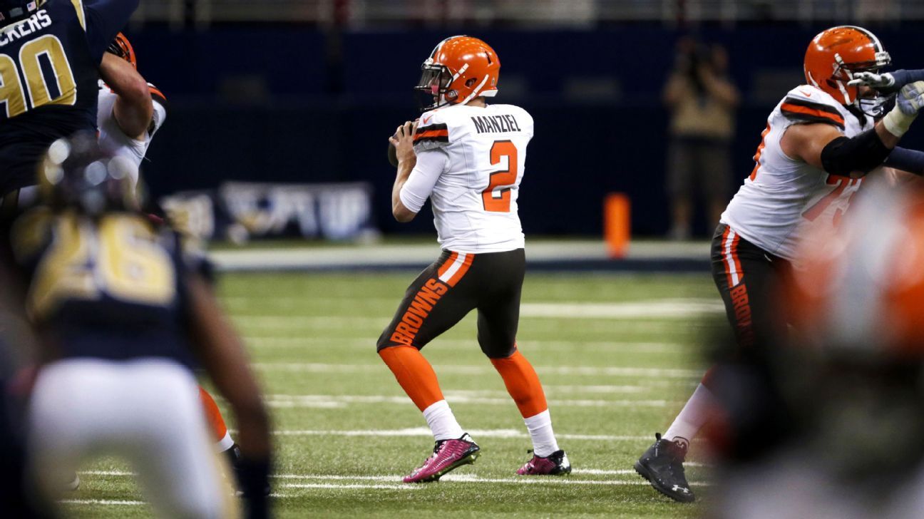 Johnny Manziel gets starter's reps on day he's interviewed by NFL