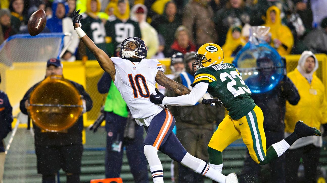 Bears receiver Wilson refractures his left foot