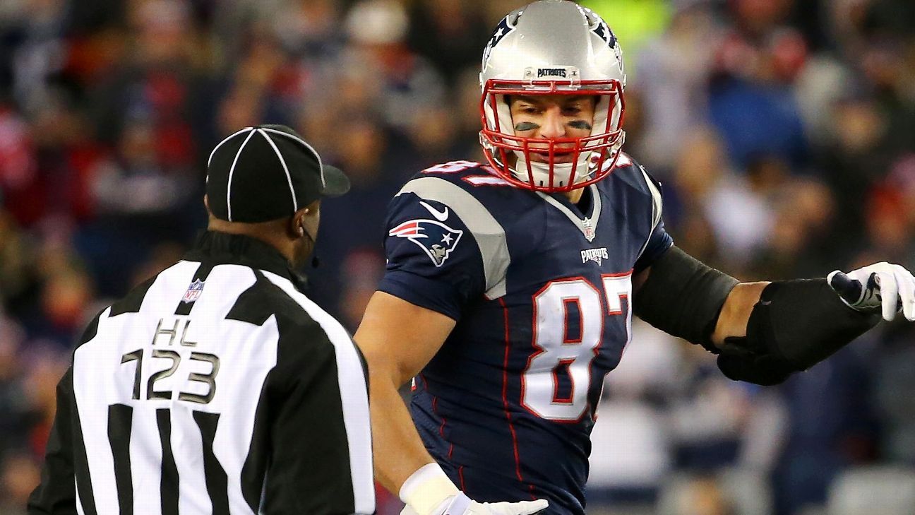 Josh McDaniels on Rob Gronkowski: 'Very rarely, if ever, extends his arms'