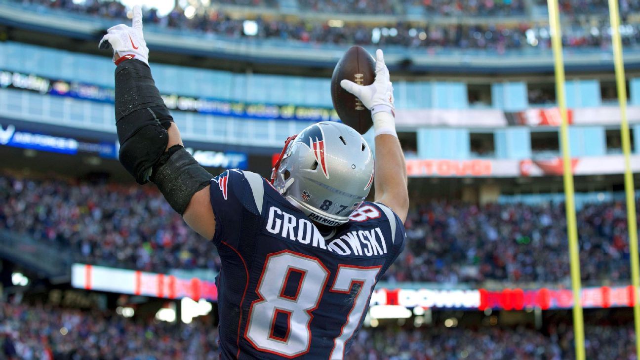 Patriots tight end Rob Gronkowski answers Tom Brady's 'call'