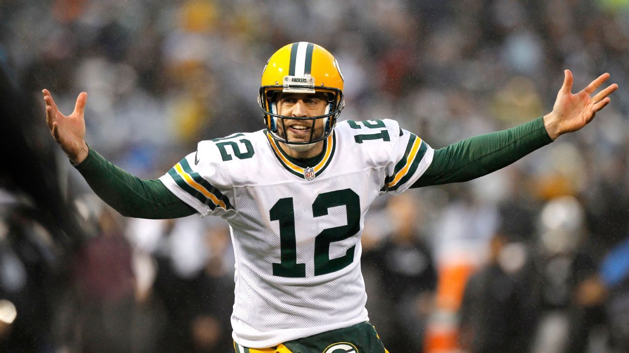 Aaron Rodgers responds to letter to the editor complaining about his hard counts