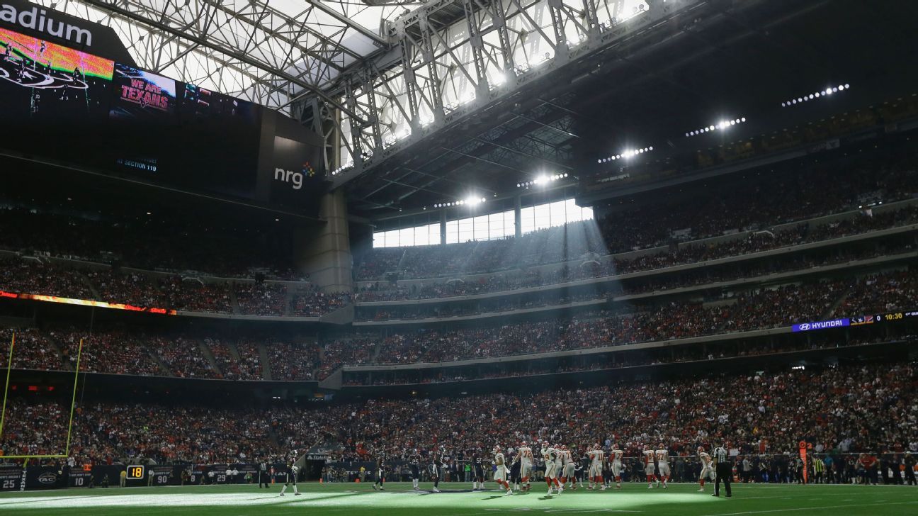 Vote: Who will win Super Bowl LI?