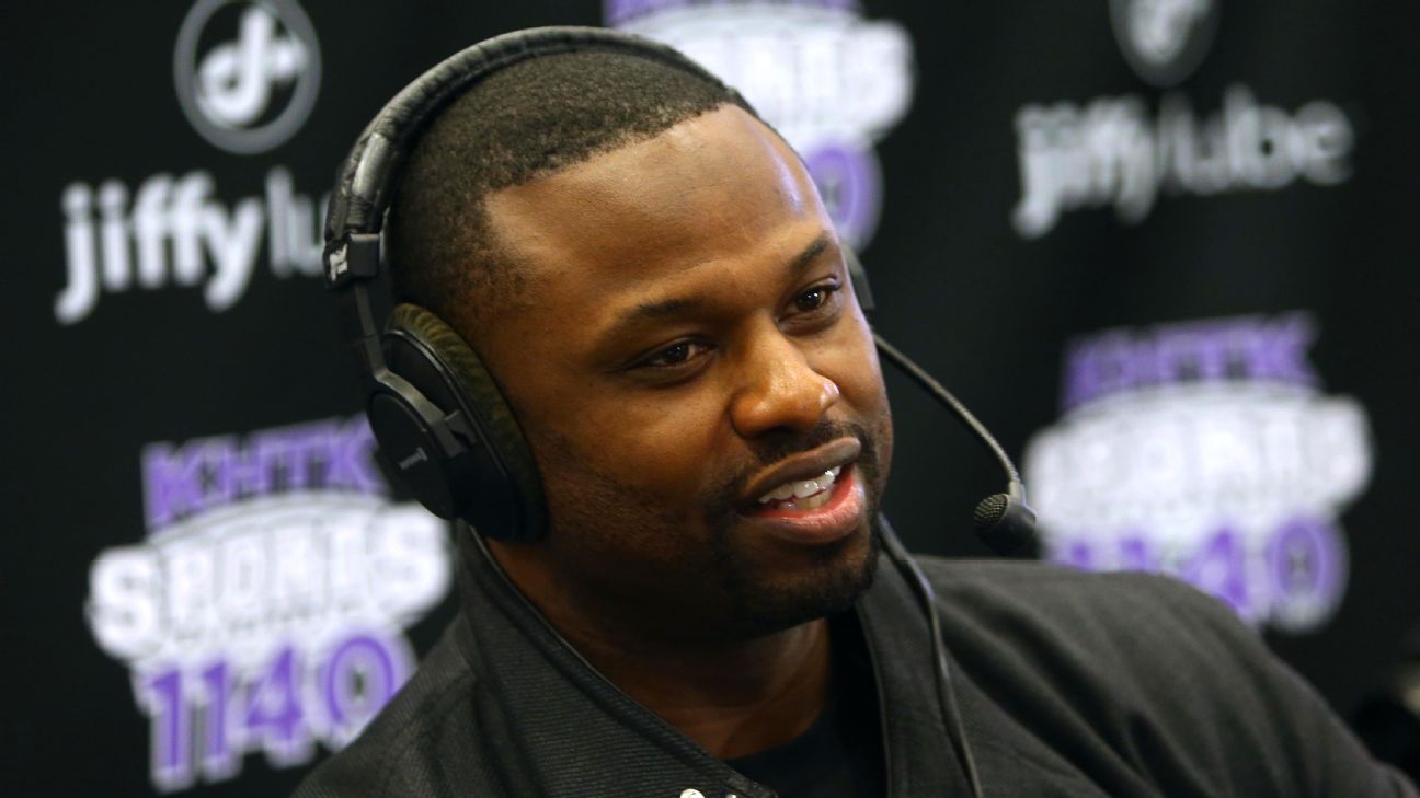 Ex-Jet Bart Scott rips Ryan Fitzpatrick: 'You don't get to cash in twice'
