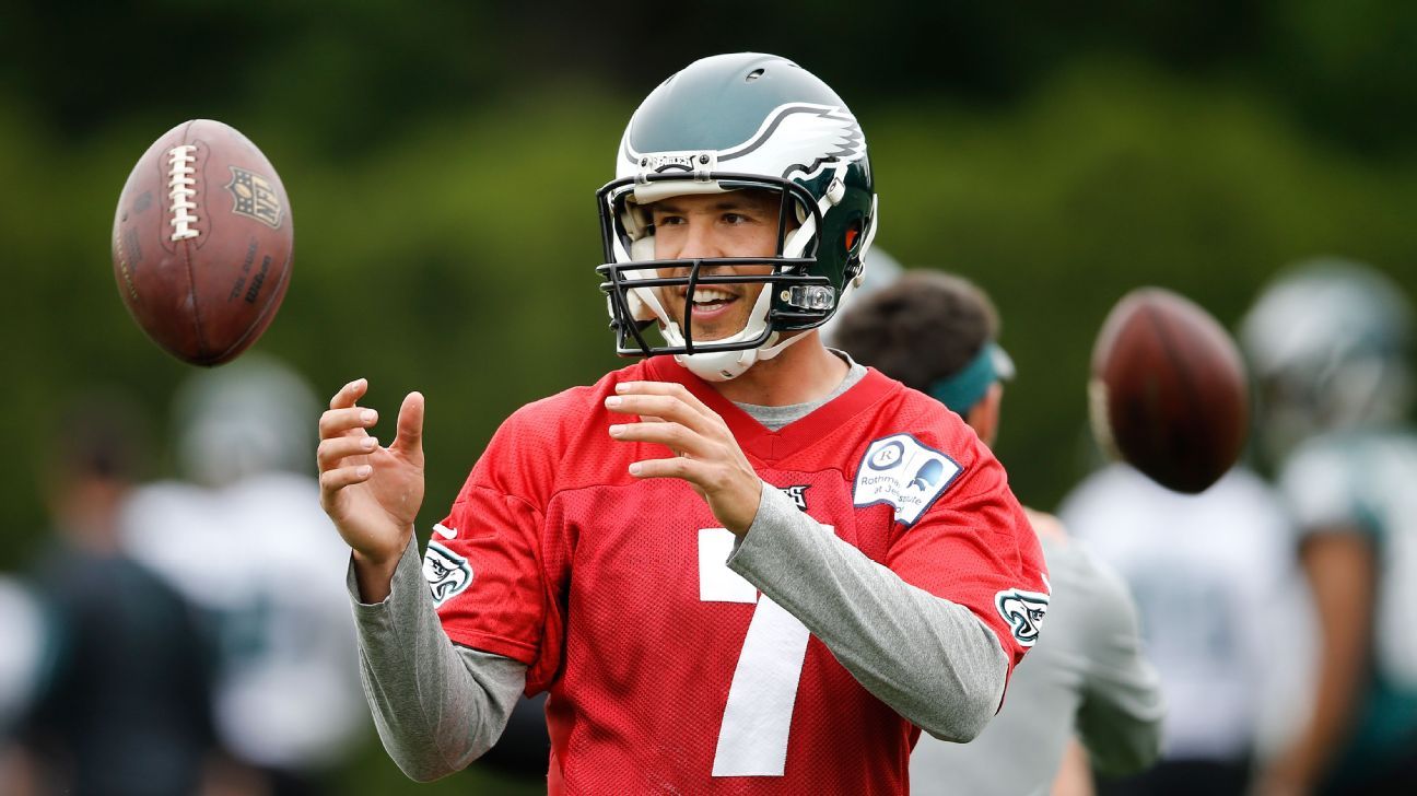 QB Bradford cementing role as Eagles starter
