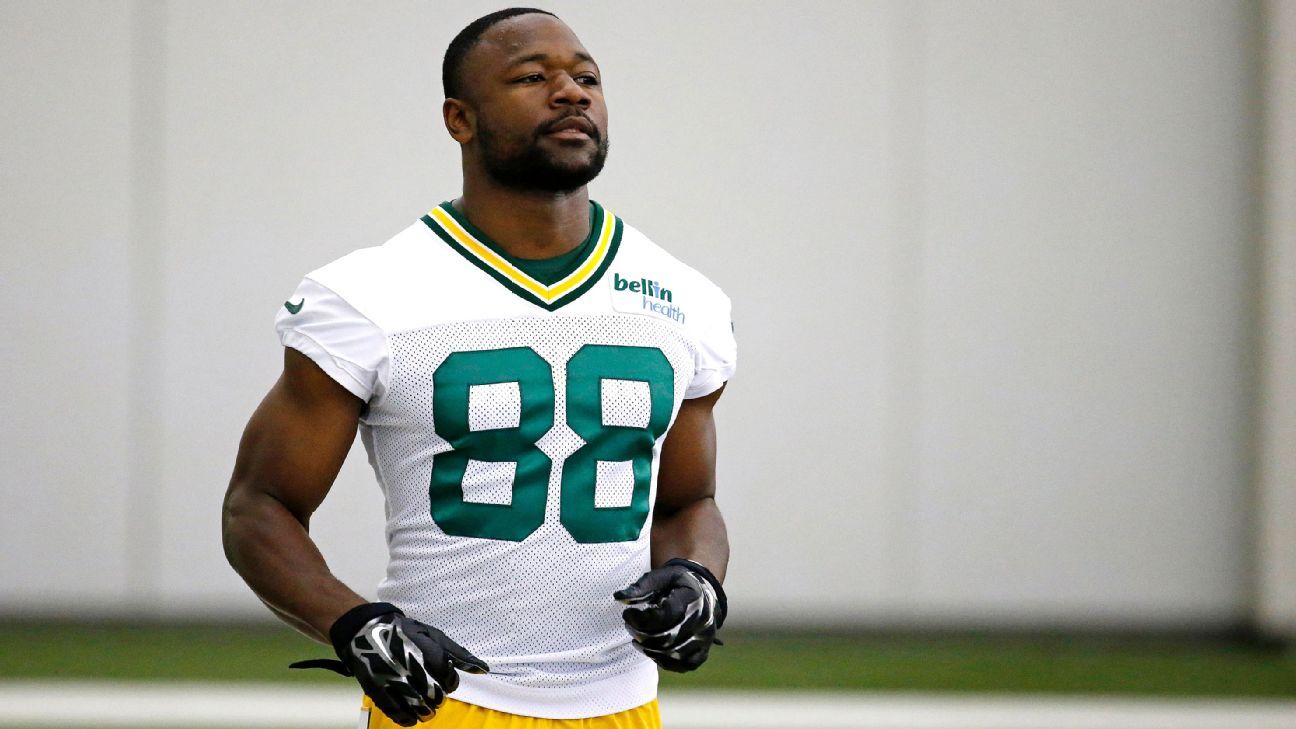 Packers' Ty Montgomery gets the Richard Sherman roughing-kicker fine