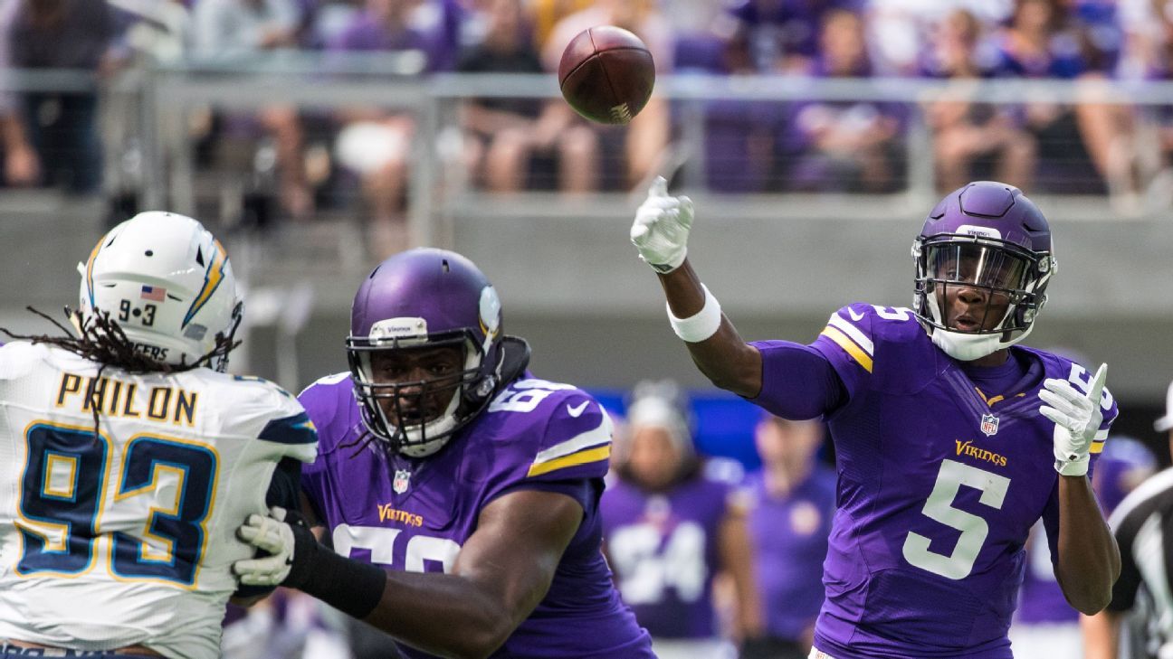 Teddy Bridgewater impresses as Vikings open U.S. Bank Stadium