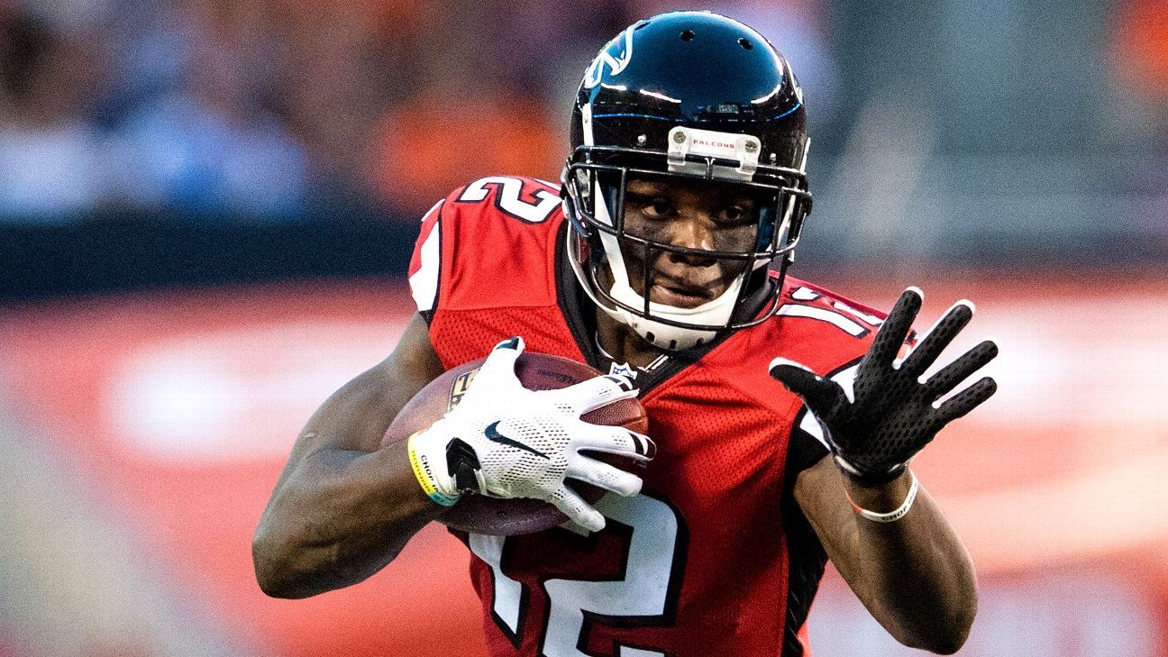 Sanu invites 'awesome' family to Falcons game
