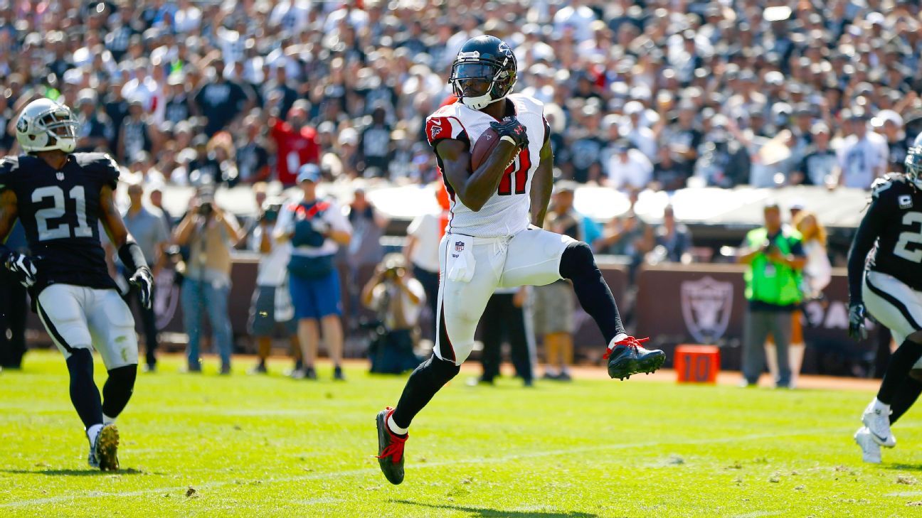 Falcons receiver Jones dealing with calf strain