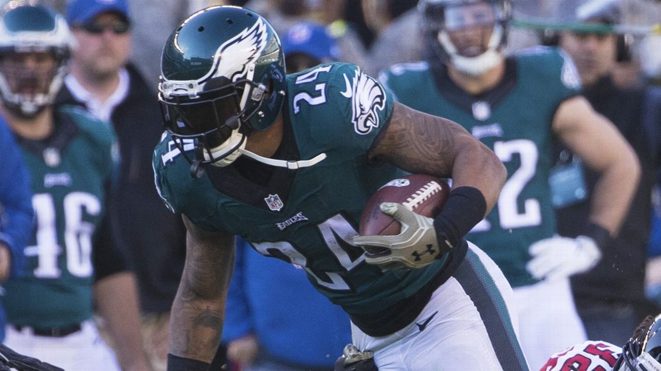 Eagles RB Mathews (knee) won't play on MNF