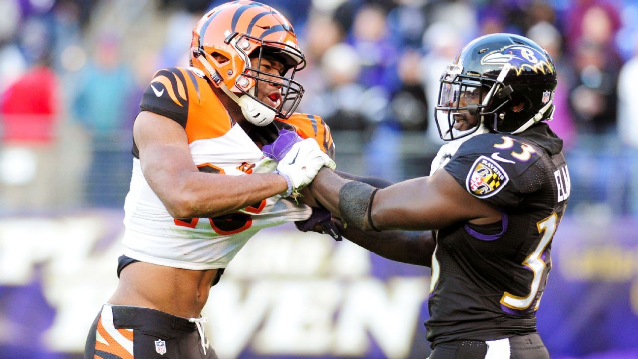 Ravens commit intentional holding, run out clock