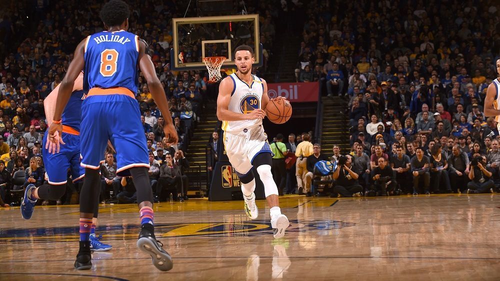 Golden State Warriors pass, pass and pass some more