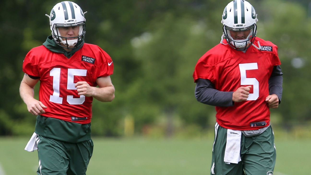 Jets create odd mix: Youth movement led by 38-year-old quarterback
