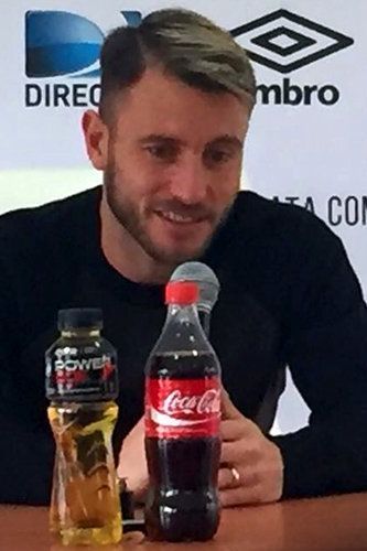 Estudiantes: Gata Fernández, tres meses afuera