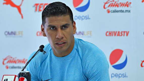 Carlos Salcido reconoce bajo nivel de varios jugadores