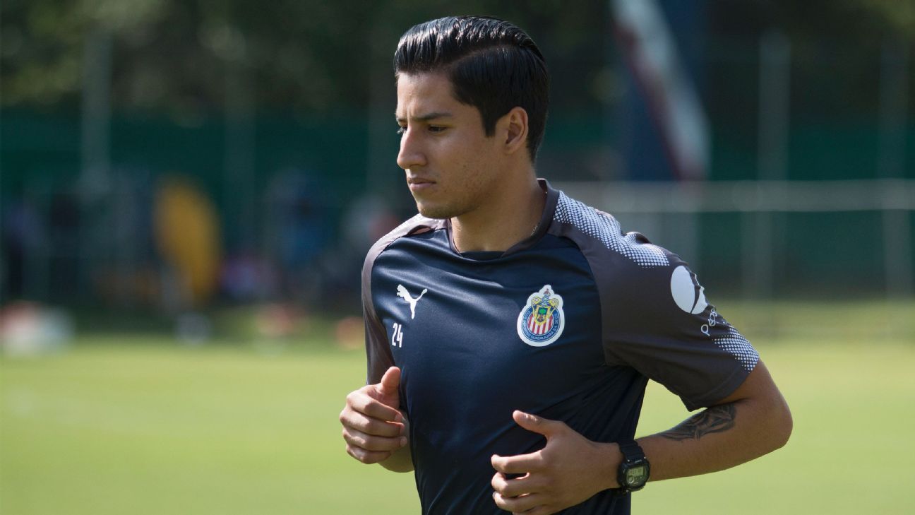 Chivas viaja a Zacatecas sin Carlos Cisneros por lesión