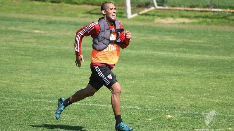 Gallardo planea cambios en River Plate