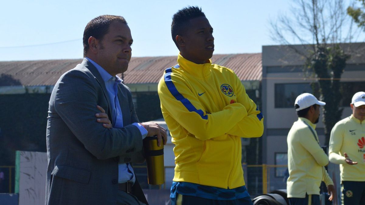 Andrés Ibargüen se presentó en Coapa en práctica del América