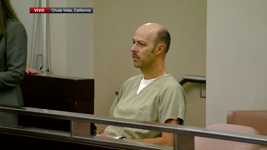 Esteban Loaiza es acusado en corte federal y trasladado a otra prisión