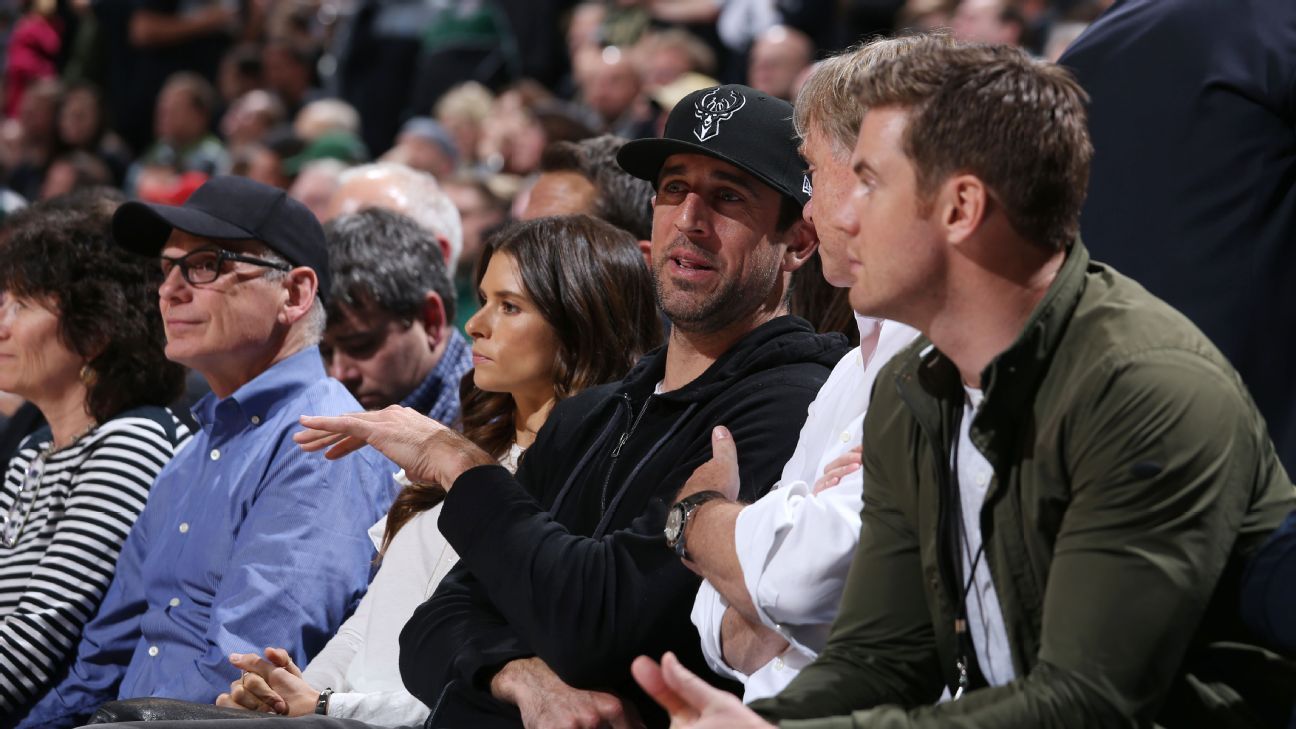 Aaron Rodgers ya es socio minoritaria de los Bucks