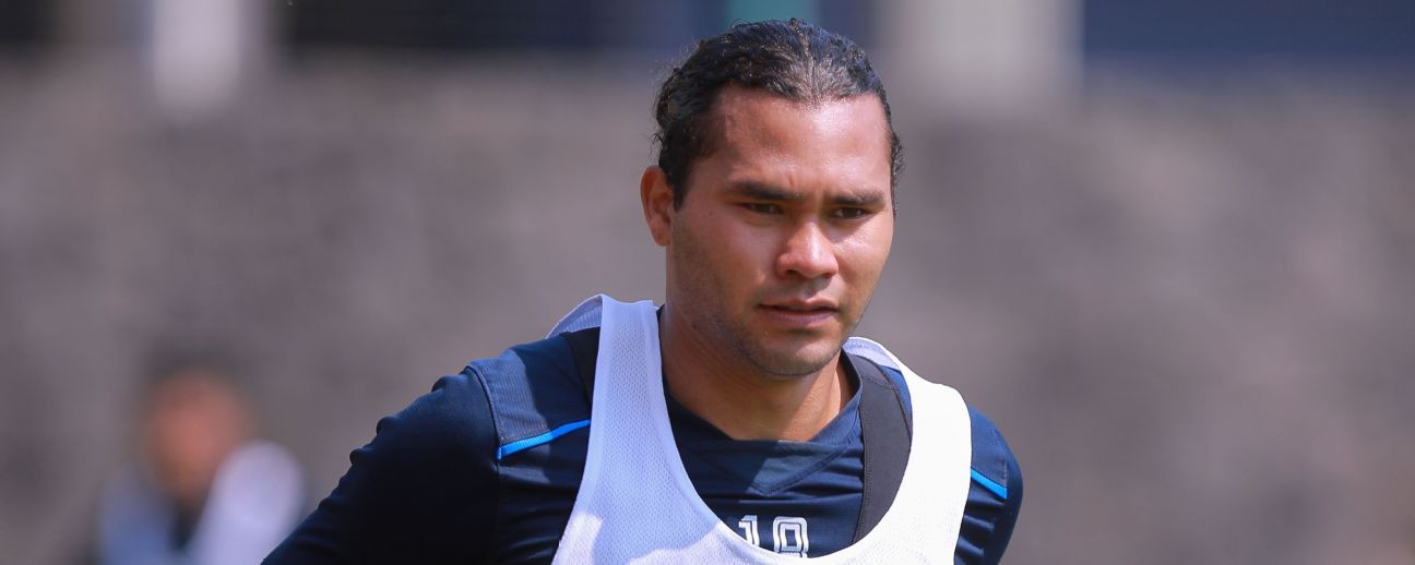 Necaxa se interesa por Carlos 'Gullit' Peña