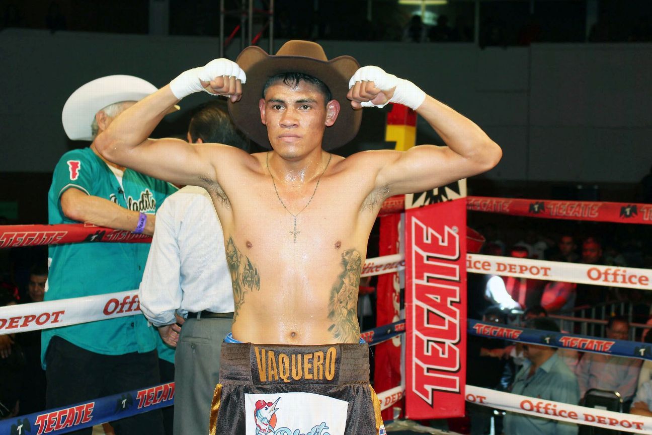 Emmanuel Navarrete vence a José Sanmartín; espera rival por título Supergallo AMB