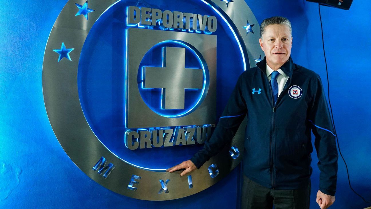 Ricardo Peláez asegura que Cruz Azul está armado en un 90 por ciento