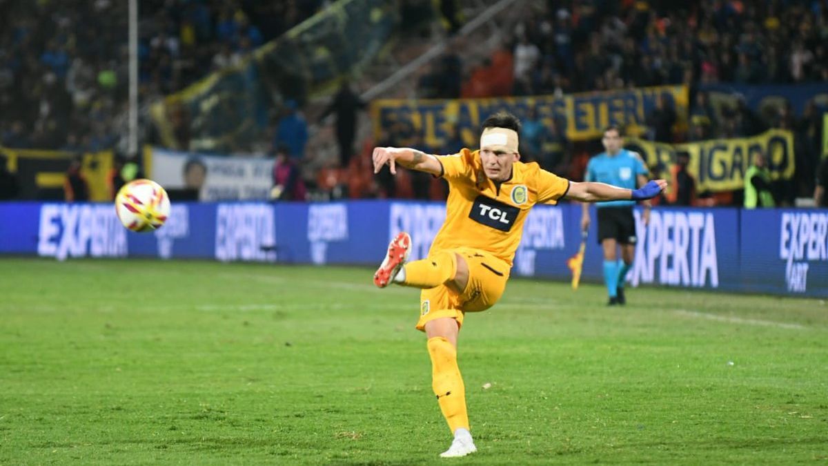 Parot y Silva firmaron contrato con la UC