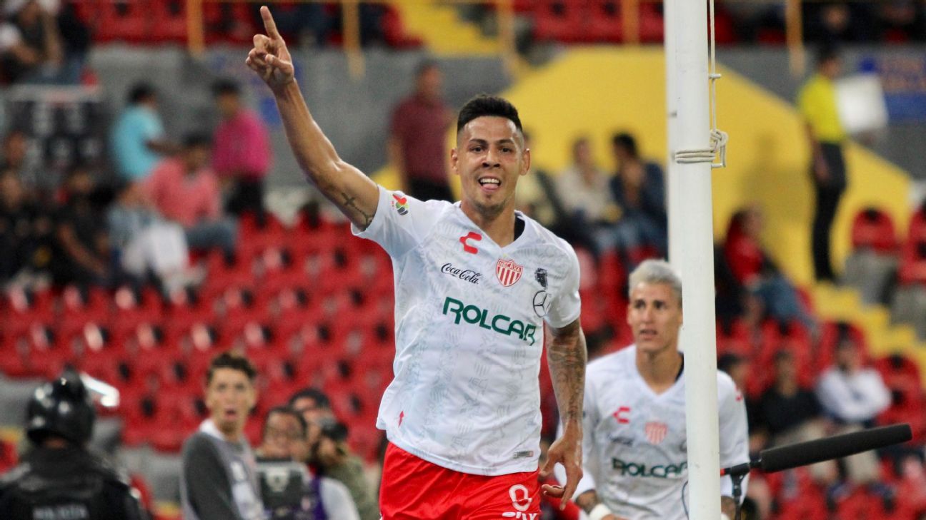 Mauro Quiroga, líder solitario de goleo en el Apertura 2019