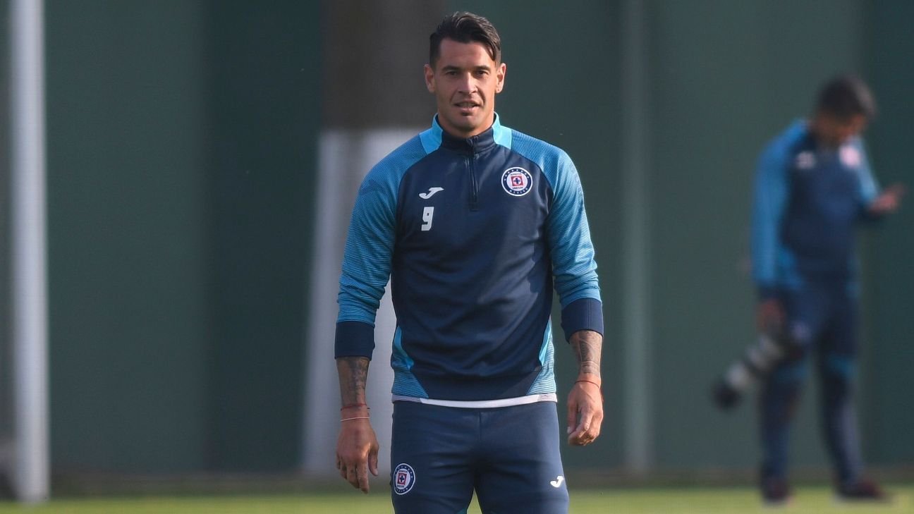 Milton Caraglio recibió alta médica con Cruz Azul