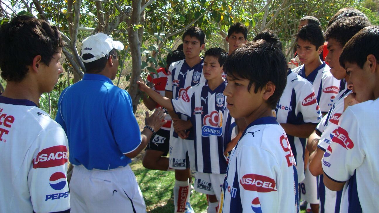 Erick Gutiérrez, el equilibrio del 'Chucky' Lozano en Pachuca