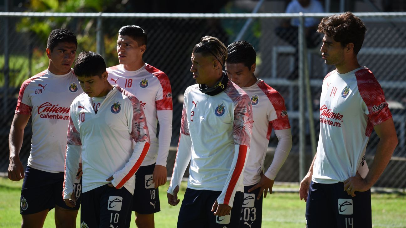 Chivas recovers two players for the Clásico against América.