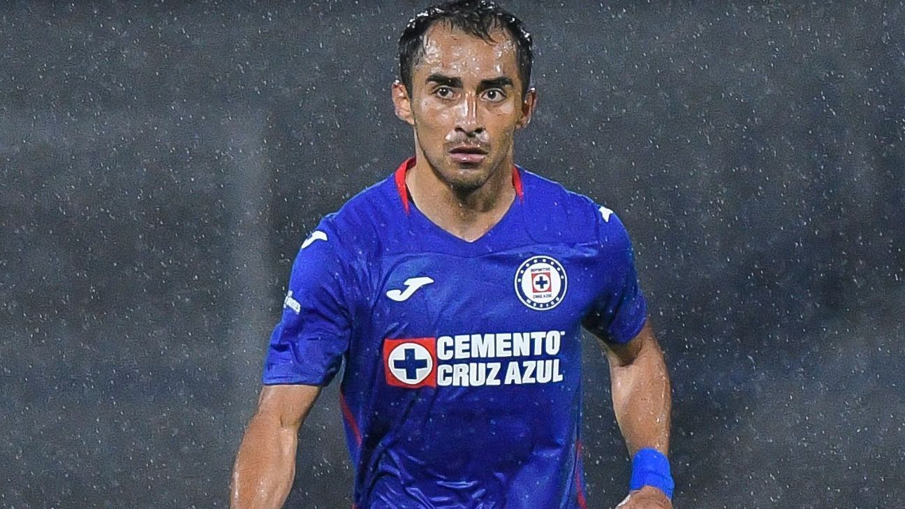 Rafa Baca firmó renovación de contrato con Cruz Azul