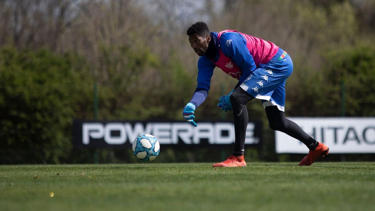 Alexander Domínguez dio positivo de Covid-19