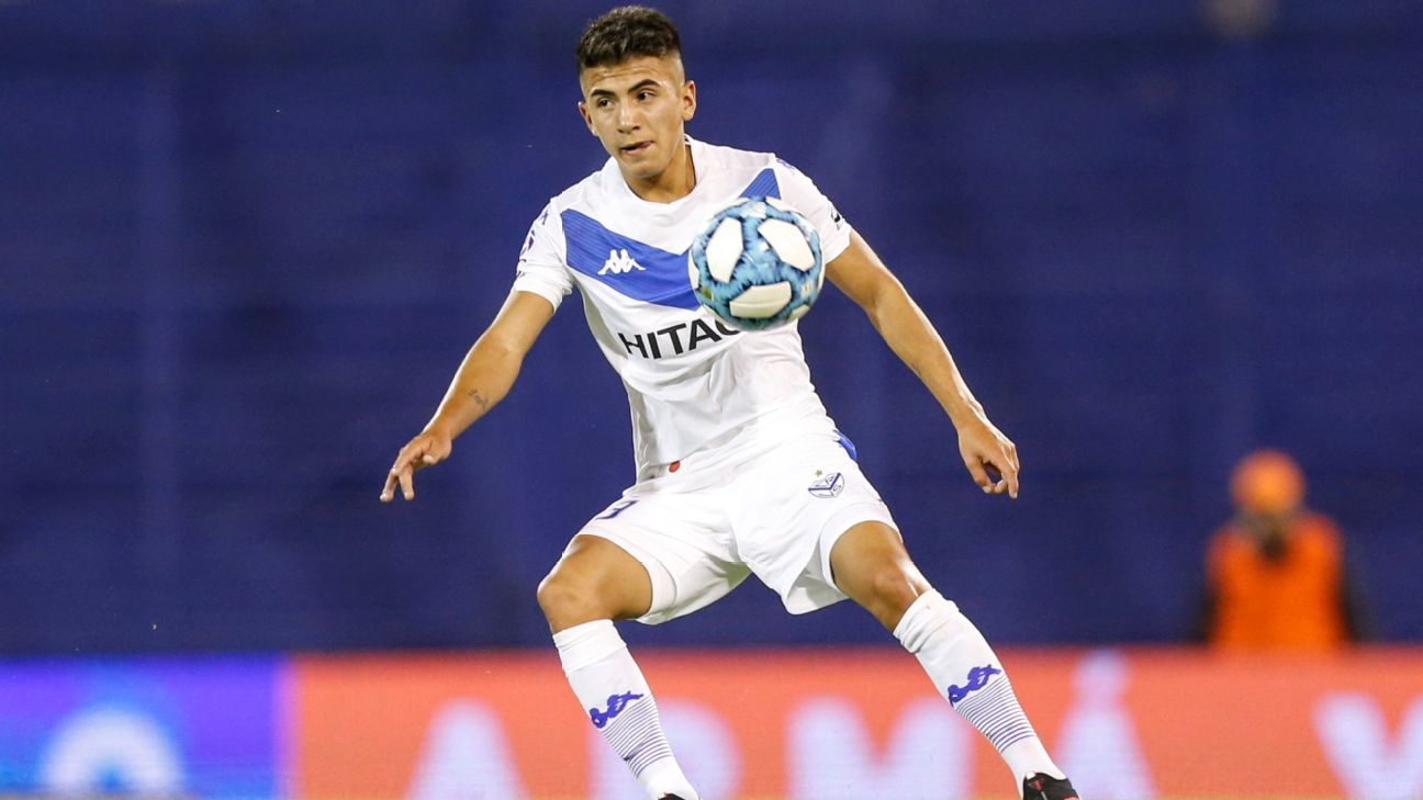 Vélez Sarsfield separó a Thiago Almada y Miguel Brizuela, imputados por el delito de abuso sexual