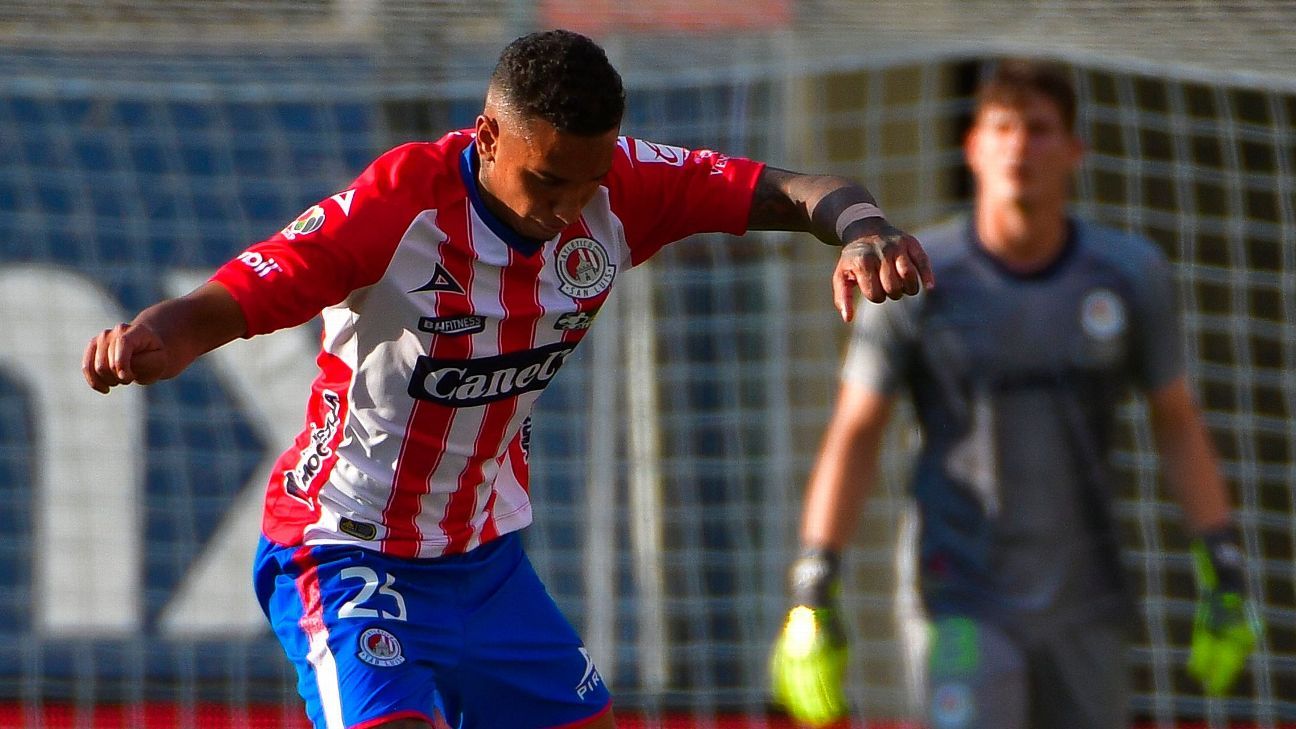 Jugador del Atlético de San Luis se encaró con aficionados