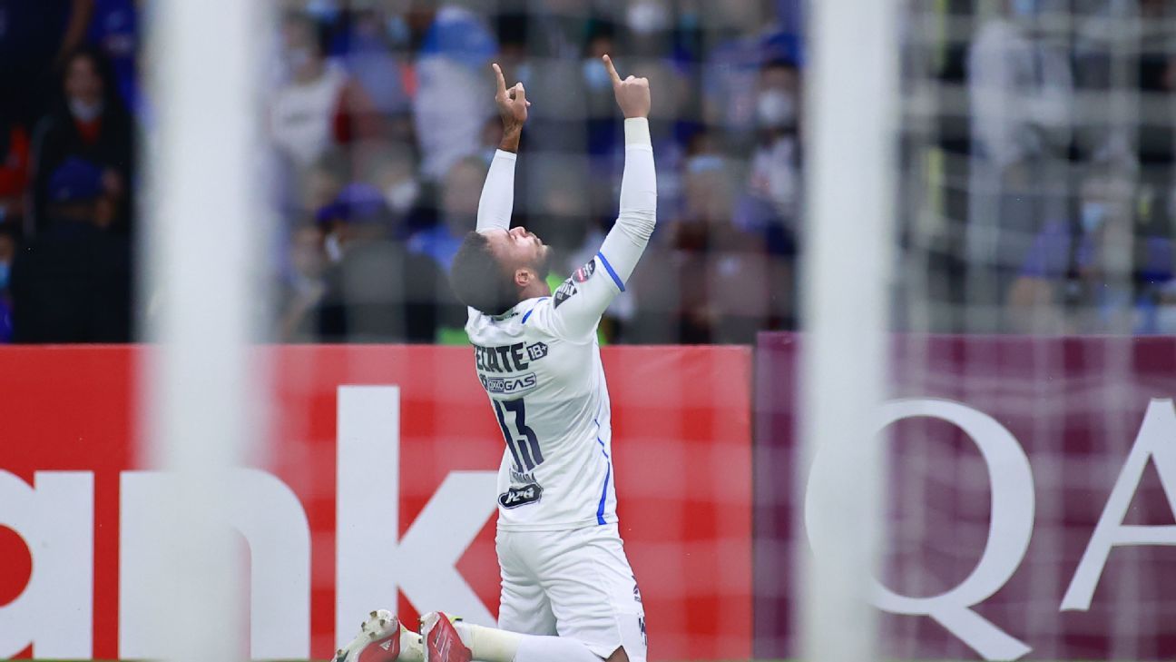 Golazo y preocupación: Duván Vergara anotó ante Cruz Azul en Concachampions pero se retiró lesionado