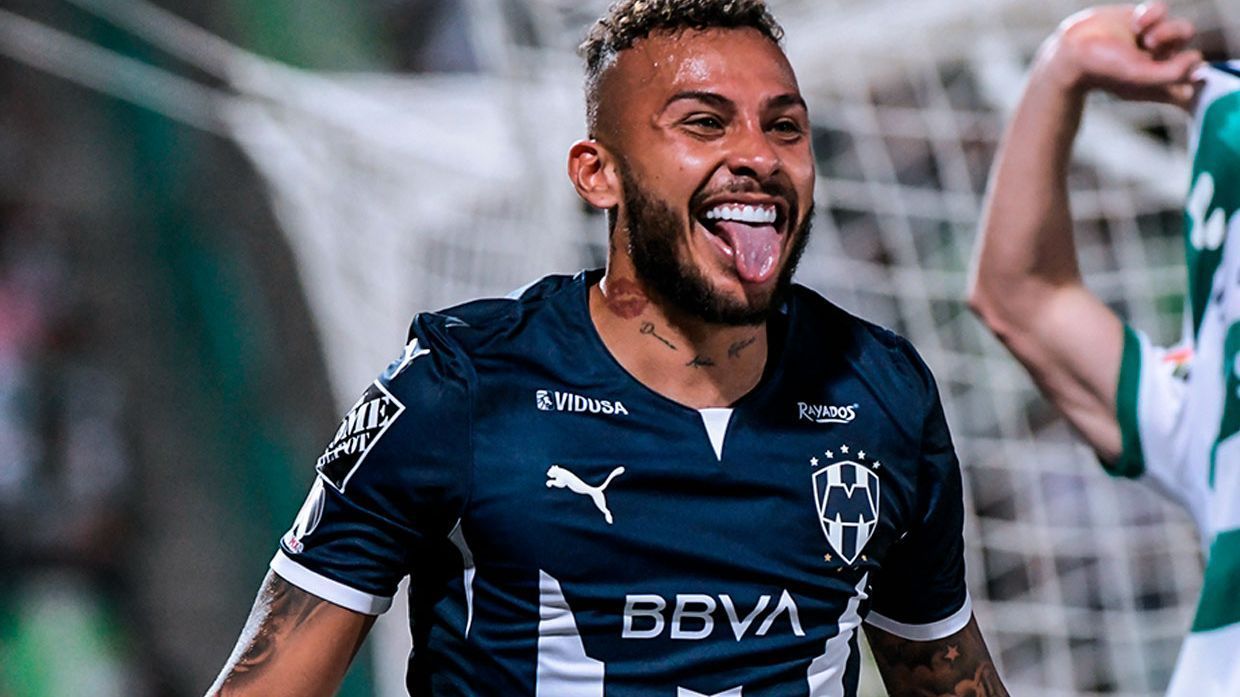 Sigue imparable: Duván Vergara volvió a convertir y le dio una victoria agónica a Monterrey ante Santos